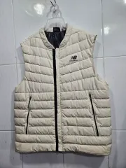 ニューバランス軽量ベスト(ユニセックス100)