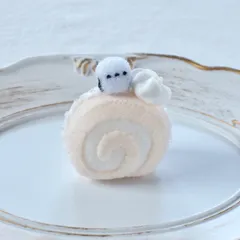 シマエナガの真っ白ロールケーキ／Shima Enaga Roll Cake – Snow White フェルトケーキ