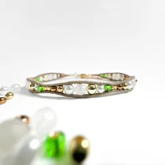 オーナメントの煌めき｜ムーンストーンの一連ラップブレスレット