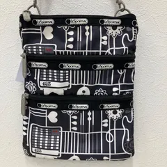 6745　LeSportsac　レスポートサック　ケイシー　ショルダーバッグ　小さめ　ミニ　ブラック　黒　楽器　ギター　エレキ　マイク　レディース　花柄　リンゴ　軽量