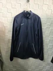 ナイキ ドライフィット 機能性 ジップアップ 100