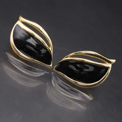 H934 MONET モネ イヤリング ブラックエナメル ゴールド デザイン コスチュームジュエリー