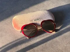 MIU MIU ミュウミュウ レッド ハート サングラス