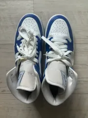 ナイキ エア ジョーダン 1 ミッド ハイパー ロイヤル 240