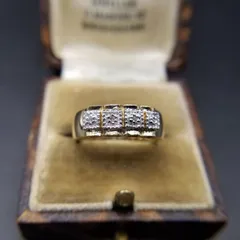 キュービックジルコニア 4石 インレイ スクエアカット ヴィンテージ リング シルバープレート 上品 エレガント ゴールドトーン Y6-N