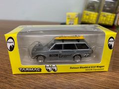ターマックワークス1/64ブルーバード510ワゴンMOONEYES深リムミニカー