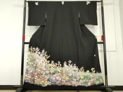 平和屋着物●豪華黒留袖　友禅　作家物　枝花に休み鳥　暈し染め　正絹　逸品　AABD6209cs