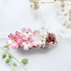 大きなクリスタルと桜満開のバレッタ