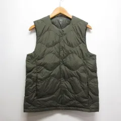 ユニクロ UNIQLO ウルトラライト ダウン コンパクト ベスト S カーキ 収納袋付き