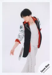 【中古】生写真(STARTO) Snow Man/宮舘涼太/膝上/シングル「BREAKOUT / 君は僕のもの」MV＆ジャケ写オフショット/公式生写真