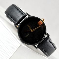 [Extremely Rare] SEIKO Giugiaro Design 2C21-0330 80s Black Gold Vintage Antique Watch Collaboration Rare Discontinued Working Condition