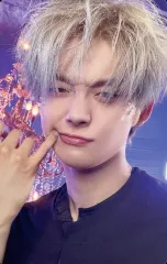 【中古】コレクションカード(男性) TOMORROW X TOGETHER/ヨンジュン(YEONJUN)/裏面黒・茶/CD「Starkissed(初回限定フォトカード盤)」(PROV-1067)封入セルフィーフォトカード F