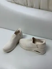 スケッチャーズ 厚底 スリッポン