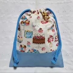ハンドメイド、スイーツ柄の給食袋、巾着袋、コップ入れ、切り替え水色