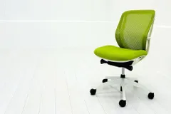 中古オフィスチェア オカムラ シルフィーチェア 中古 2015年製 ローバック 肘無 Sylphy メッシュ 中古オフィス家具 ライムグリーン 【A000003931】