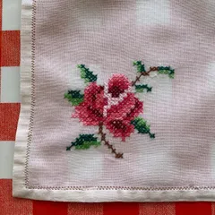 ヴィンテージ  刺繍入ハンカチーフ