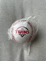 LG TWINS 新ロゴ 陰刻バージョン ロゴボール 未開封