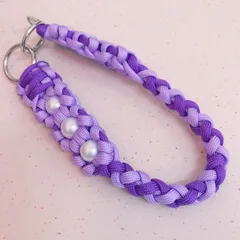 パラコードスマホハンドストラップ パープルxラベンダー　パール 上品 紫担当 推し活 推し色 大人かわいい
