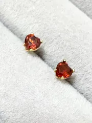 K18メッキ 宝石質モザンビーク産ガーネットAAA ハートシェイプピアス(サージカルステンレス)天然石