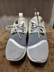 ナイキ グレー/白 メッシュ スニーカー