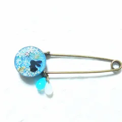 雪見うさぎのブローチ(ストールピン)