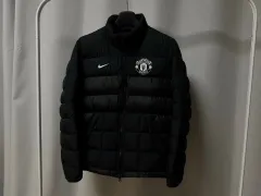 NIKE × マンチェスター・ユナイテッド 中綿ベンチコート ブラック XL 2025年最新】マンチェスターユナイテッド ダウンの人気アイテム - メルカリ