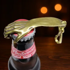 K106 真鍮製 右手モチーフ 栓抜きキーホルダー｜ブラス製 ナスカン付き ユニーク実用品 アンティーク調インテリアにも◎