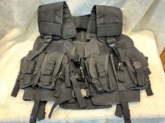 EAGLE TAC-V1-NUベスト警察用 初期型パラコード旧仕様 実物美品 - メルカリ