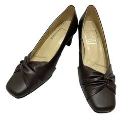 【新品未使用】クラブデサキ (21.5) パンプス コンフォートシューズ スクエアトゥ ヒール リボン 本革 レザー 定番デザイン