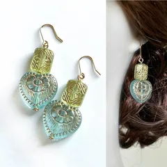 ヴィンテージ調クリアビーズピアス