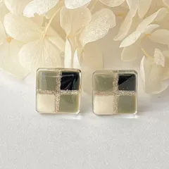 カーキ キラキラ ゴールド チェック スクエア ピアス 白 黒 ゴールド おしゃれ 四角【292】