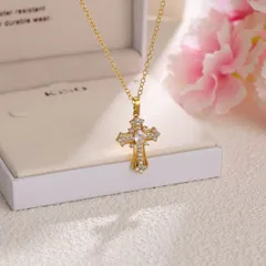 金メッキダイヤモンド入り十字架ネックレス