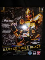 バンダイ S.H.Figuarts 仮面ライダー剣(ブレイド) 仮面ライダーブレイド キングフォーム