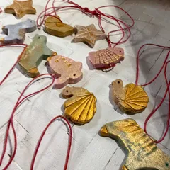 ハンドメイド♡くすみパステルのゴールドオーナメント10個セット♥️オーブン陶土／クリスマス・冬インテリア／くま・うさぎ・星♥️クリスマスオーナメント♥️