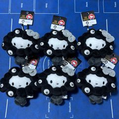 新品 サンリオ 黒ミャクミャクキティBC カラビナつきマスコット