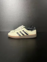 235 アディダス スペツィアル スニーカー