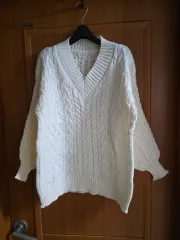 (新品) ケーブル編み Vネック ロング ニット アイボリー