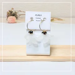 匿名配送★ハンドメイドピアス イヤリングNO.104