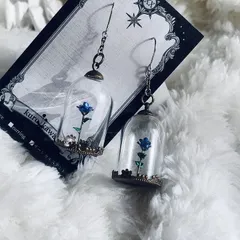 ［16色展開］Locked Roseのピアス / 薔薇 ゴシック メンヘラ 地雷系 魔法少女 宝石 青薔薇 黒薔薇 やみかわ　ゴスロリ ロリィタ