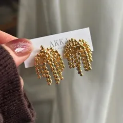 Volume chain tassel earring パール　ビジュー　フープ　イヤリング　フープピアス　大ぶり　樹脂　金属アレルギー　パーティー　普段使い　AKKA デイリー　可愛い　高見え