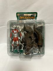 SGSウルトラマンティガパワータイプVSゴルザ強化型 - メルカリ