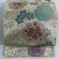 【美品】 袋帯 秀品 振袖向き 桜 箔 金銀糸 クリーム 六通 正絹 【中古】