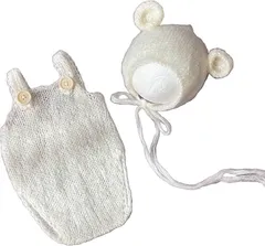 NANA's shop ベビー用ニット 衣装セット くま耳ボンネット帽子 オーバーオール 新生児フォト撮影用 ハーフバースデー 百日祝い (ホワイト６ヶ月用（5.5～8キロ）,  新生児)