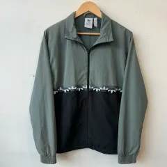 アディダス トレフォイル ウィンドブレーカー