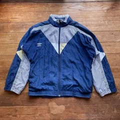 90's UMBRO nylon track jacket. 古着　アンブロ　ナイロン　トラックジャケット　ネイビー　紺