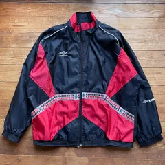 90's UMBRO nylon track jacket. 古着　アンブロ　トラックジャケット　ブラック　黒　XXL