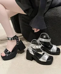 スタッズ 厚底サンダル チャンキーヒール