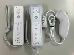 Wii リモコン×2 ヌンチャク×1