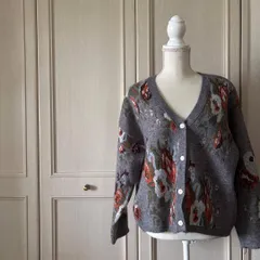 @ 総柄　 カーディガン ニット セーター トップス シャツ 花柄 長袖 グレー 灰色　GRAY　ねずみ色　お呼ばれ　デート　オフィスカジュアル　食事会　可愛い　お出かけ　上品