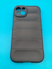 iPhone 14 / 13 対応 耐衝撃 シンプルブラックケース MuZiF シリーズ